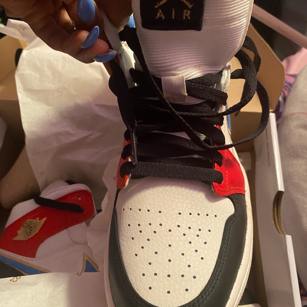 Air Jordan’s 1 - Picture 4 of 5